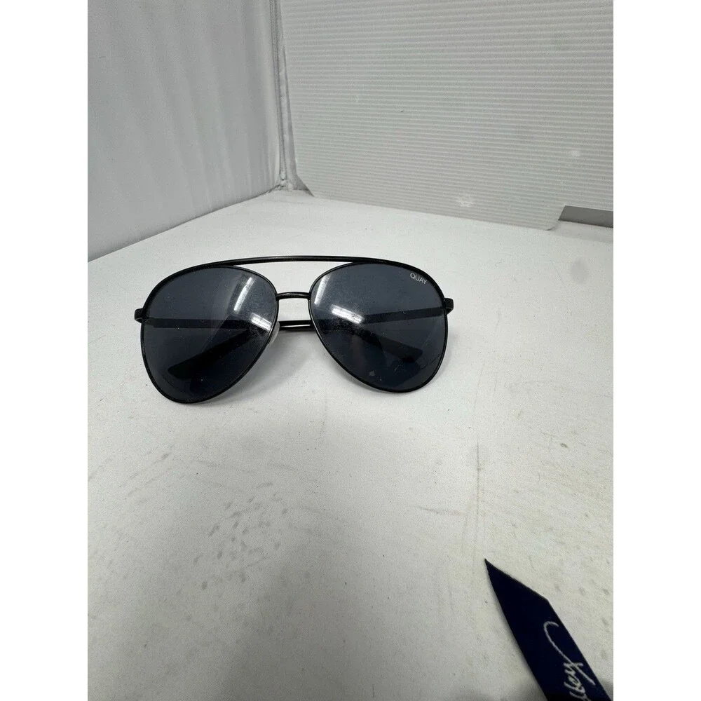 Quay 255244 Womens Vivienne 100% UV Pilot Sunglasses Black